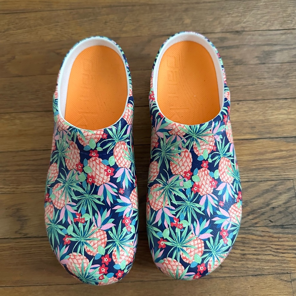 Dankso Kane Slipon Clogs